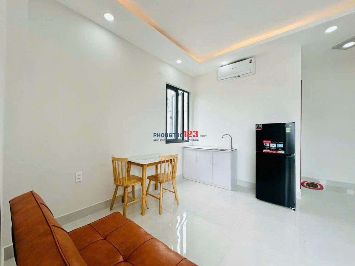CHO THUÊ PHÒNG BAN CÔNG – FULL NỘI THẤTGẦN CẦU PHÚ LONG – Q12