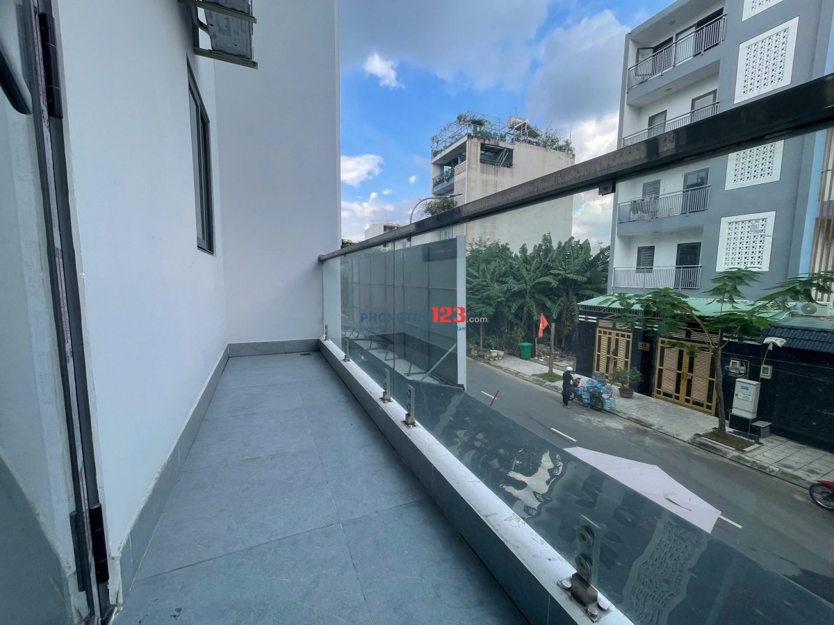 Căn hộ dịch vụ 35m2 Studio có ban công nhiều tiện ích cung quanh có thang máy đi thạnh mỹ lợi 15 pút