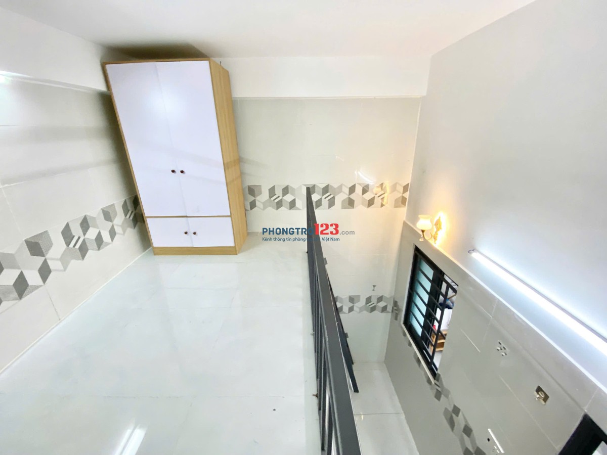 PHÒNG MỚI GÁC LỬNG 1M8 - NGAY NGÃ TƯ BÌNH THÁI - ĐI BỘ ĐẾN CĐ KỸ NGHỆ II - FULL NỘI THẤT