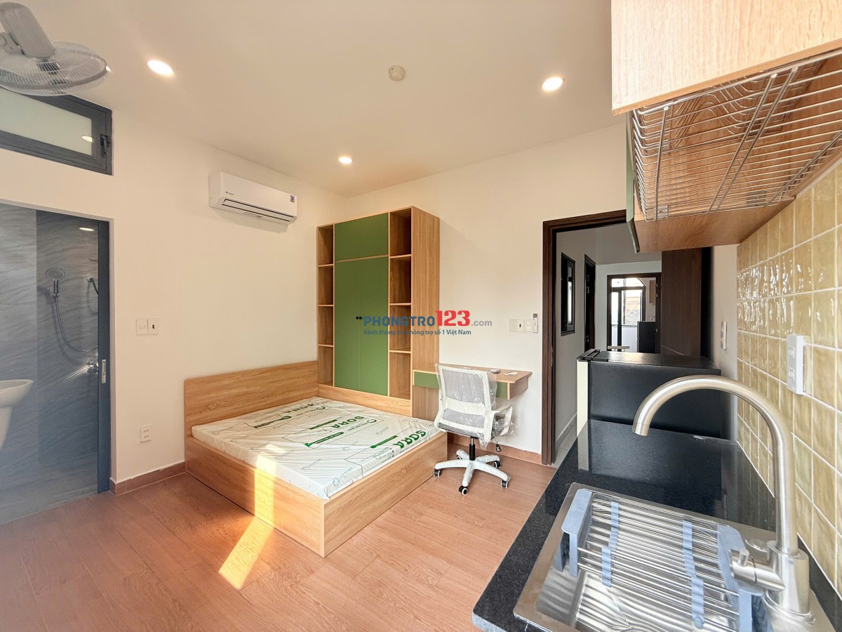 Cho Thuê phòng trọ đầy đủ nội thất, Ban Công tại Quận 7