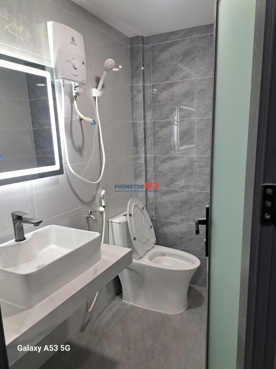 Cho thuê Nhà riêng biệt, đẹp, xem nhà thích ngay, đầu đường Phạm văn Đồng, gần CVien Gia Định