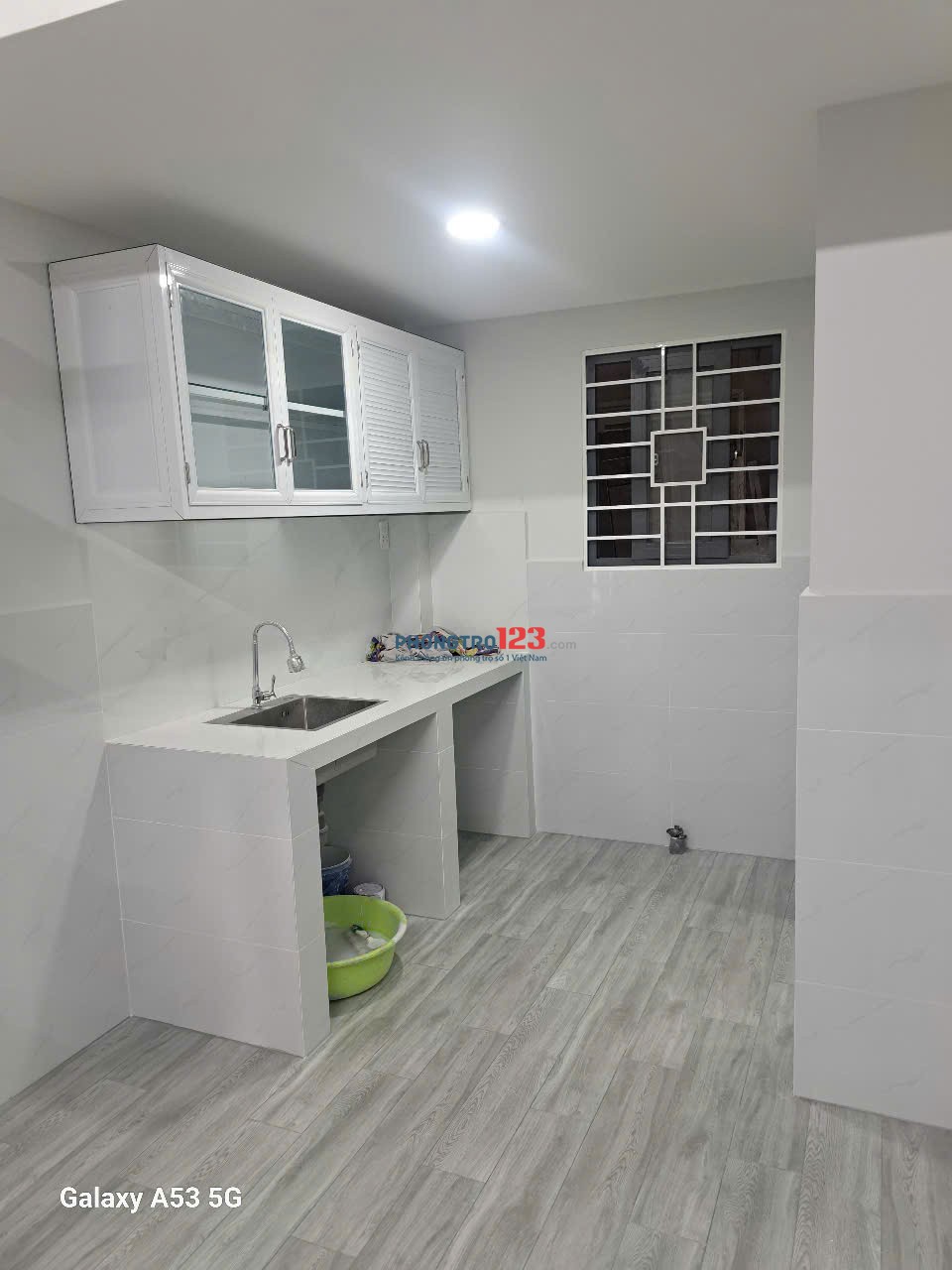 Cho thuê Nhà riêng biệt, đẹp, xem nhà thích ngay, đầu đường Phạm văn Đồng, gần CVien Gia Định