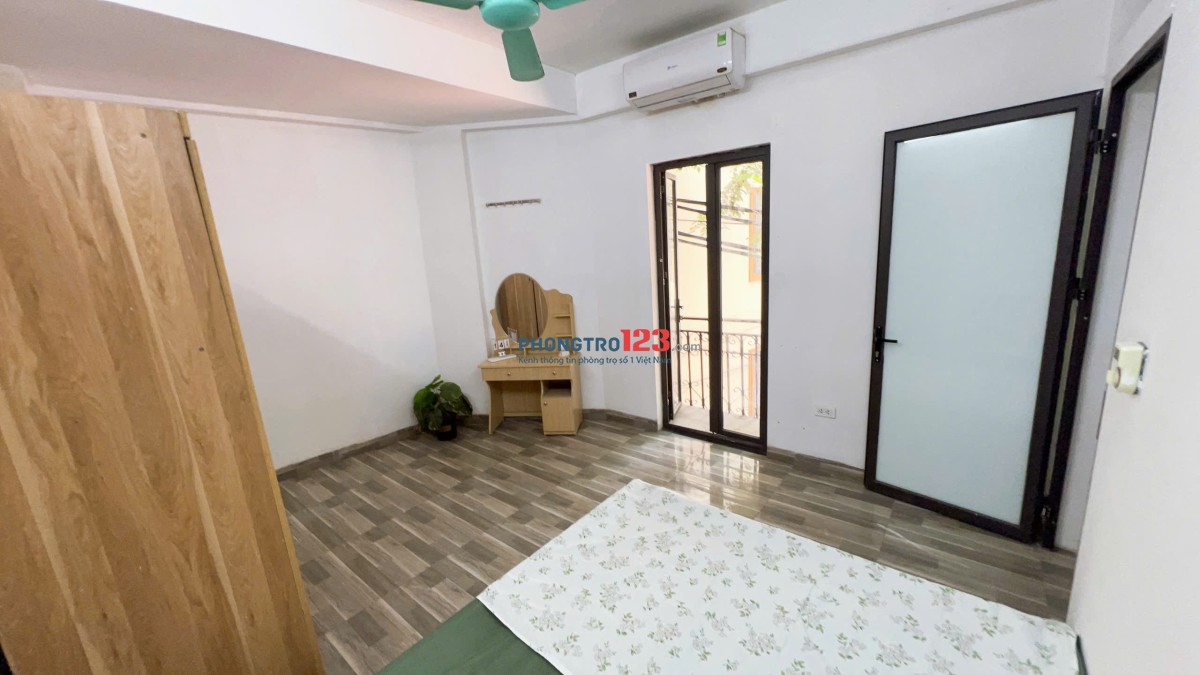 Cho thuê 1N1K ngõ 111 triều khúc hoặc oto đi 286 Nguyễn Xiển, Full đồ, khép kín, ban công cửa sổ
