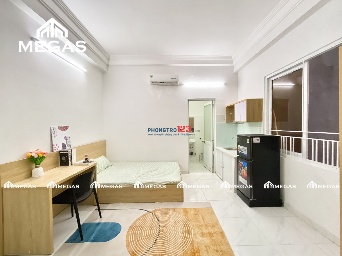 NHÀ MỚI XÂY STUDIO CỬA SỔ BỰ