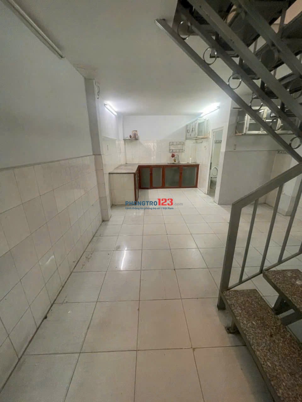 Cho thuê lâu dài nhà mặt tiền 64m2, mới đẹp, 1T1L, tiện VP/Dược. 18tr. Chính chủ.