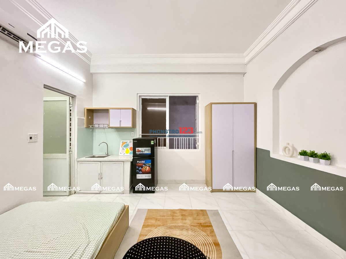 NHÀ MỚI XÂY STUDIO CỬA SỔ BỰ