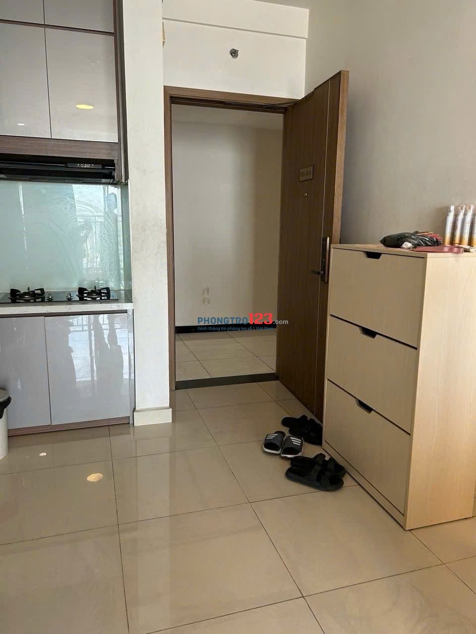 C/c Coopmart, Trường Sa, Q3, 1PN, 1WC, 56m2, Nội thất mới, 10tr/th