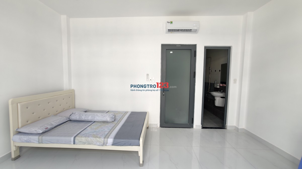 PHÒNG MỚI 100% — BAN CÔNG TÂN CỔ ĐIỂN — 3,5–4,3 TRIỆU — THỚI AN 22