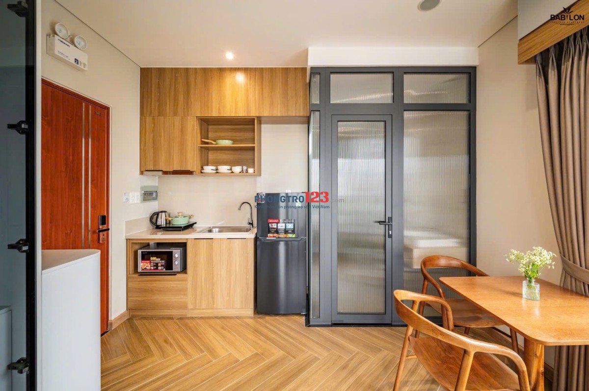 Cho thuê căn hộ mini balcony giá rẽ ngay chợ Bến Thành - Bùi Viện