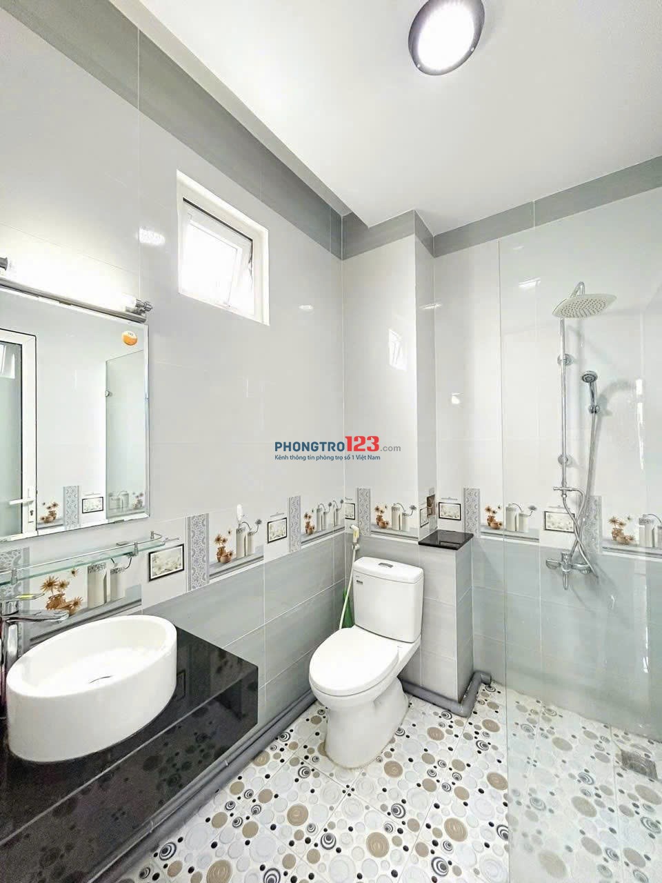 Cho thuê căn hộ 2PN 2 Balcony giá rẽ ngay ngã tư Phú Nhuận - khu Phan Xích Long - chợ Bà Chiểu