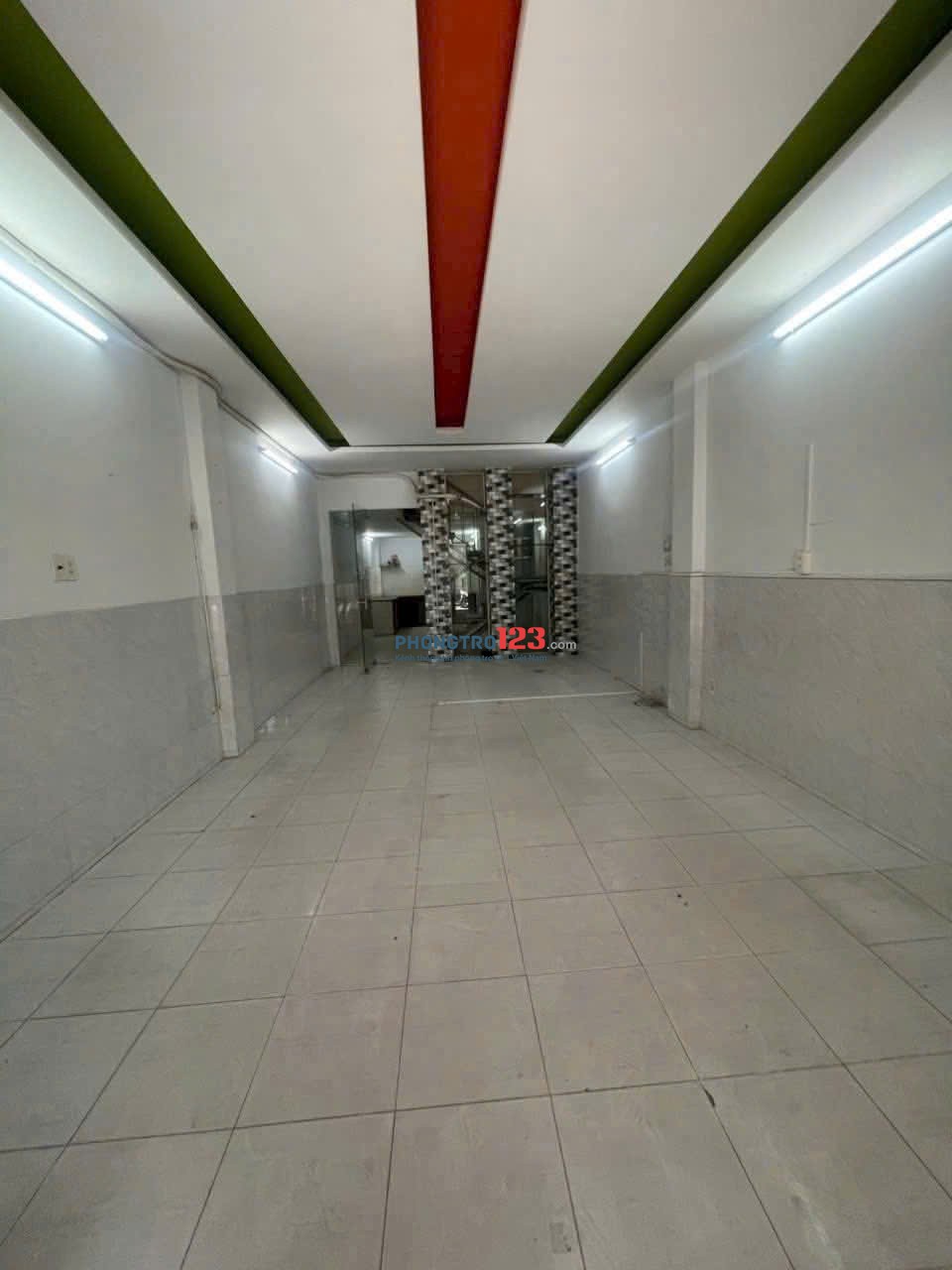 Cho thuê lâu dài nhà mặt tiền 64m2, mới đẹp, 1T1L, tiện VP/Dược. 18tr. Chính chủ.