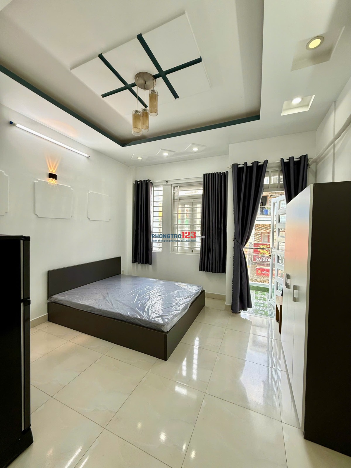 Cần cho thuê Studio 35m2 - WC riêng - Nội thất mới 100%. Có ô thoáng giếng trời. Giá 5tr2 có TL