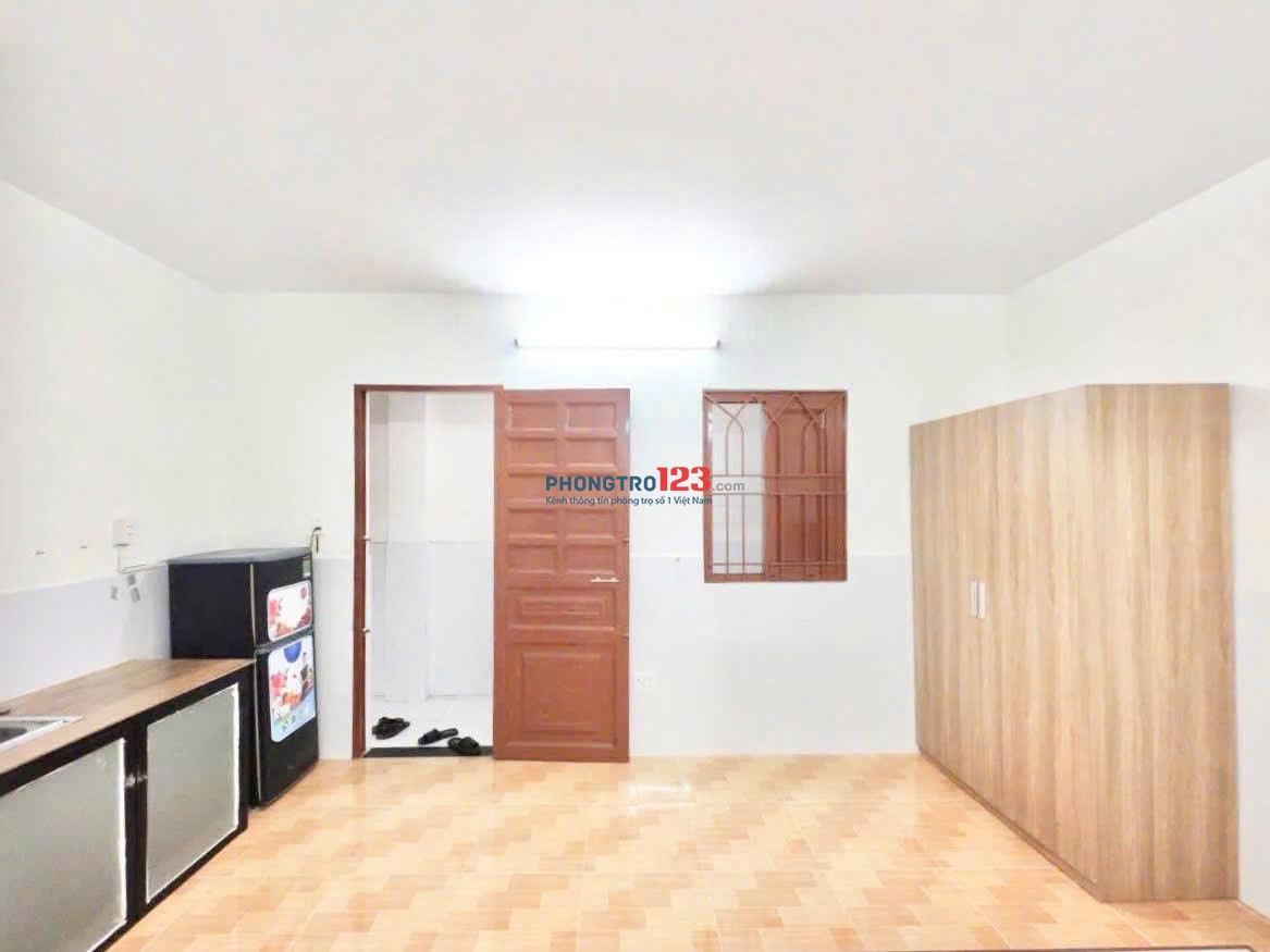 Phòng full nội thất, có máy giặt riêng – Phạm Hùng nối dài