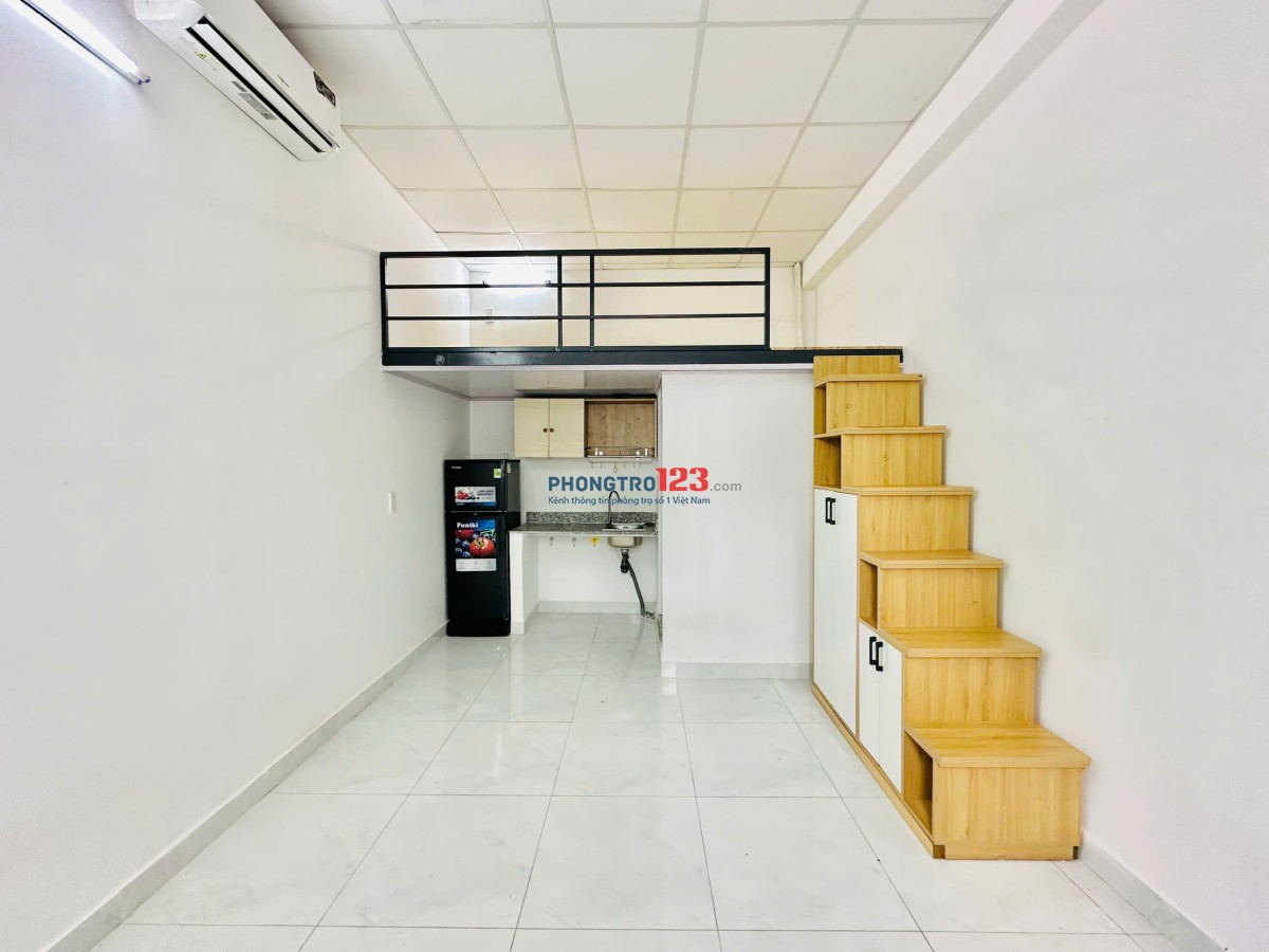 Phòng mới cho thuê giá rẻ - Rộng 30m2, gác cao - Ngay Nguyễn Văn Quá