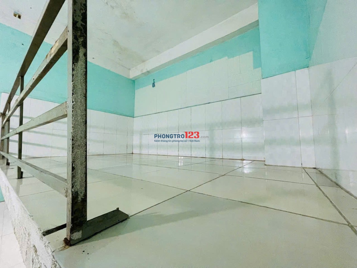 Còn phòng sát Chợ Thành Nam, cách DT743 60m, chỉ 800/tháng