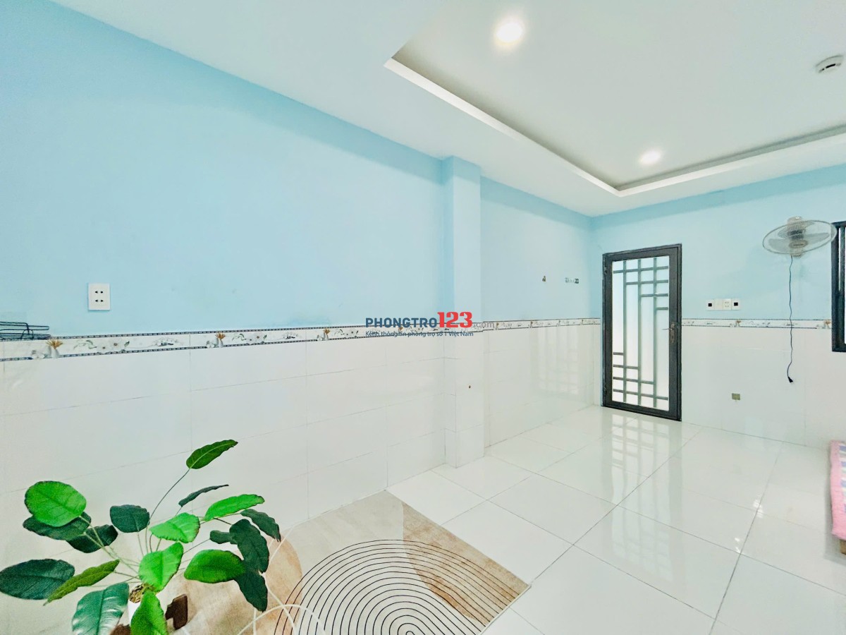 ĐANG TRỐNG PHÒNG Ở LIỀN NGAY CHỢ LẠC QUANG, TRƯỜNG CHINH AN SƯƠNG PHAN VĂN HỚN CÓ MÁY LẠNH