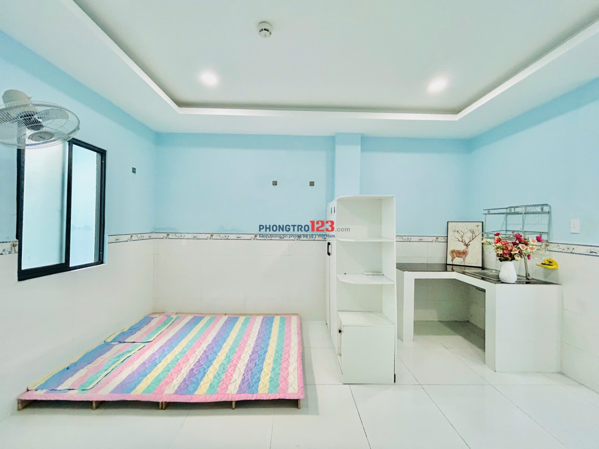 ĐANG TRỐNG PHÒNG Ở LIỀN NGAY CHỢ LẠC QUANG, TRƯỜNG CHINH AN SƯƠNG PHAN VĂN HỚN CÓ MÁY LẠNH