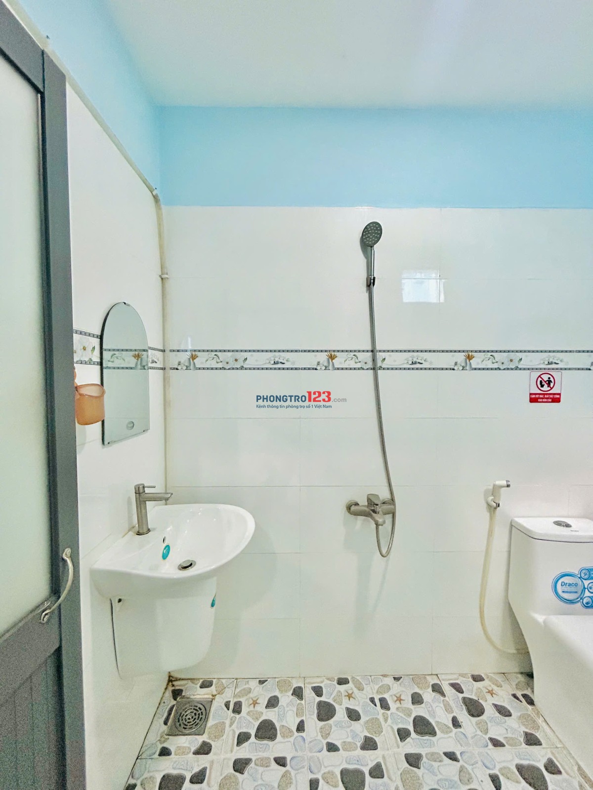ĐANG TRỐNG PHÒNG Ở LIỀN NGAY CHỢ LẠC QUANG, TRƯỜNG CHINH AN SƯƠNG PHAN VĂN HỚN CÓ MÁY LẠNH