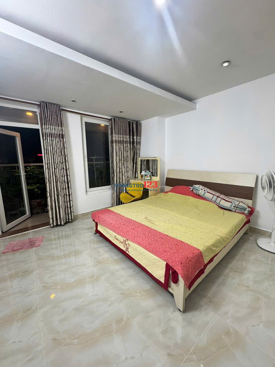 Chung cư Phan Xích Long, PN: 3p ngủ, full NT, 13tr/th, 90m2