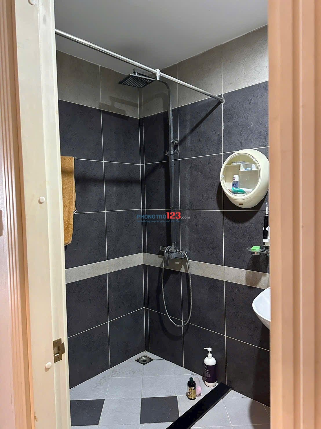 C/c Hoa Sen ngay Đầm sen cho thuê căn góc 3p ngủ giá 14tr5/th