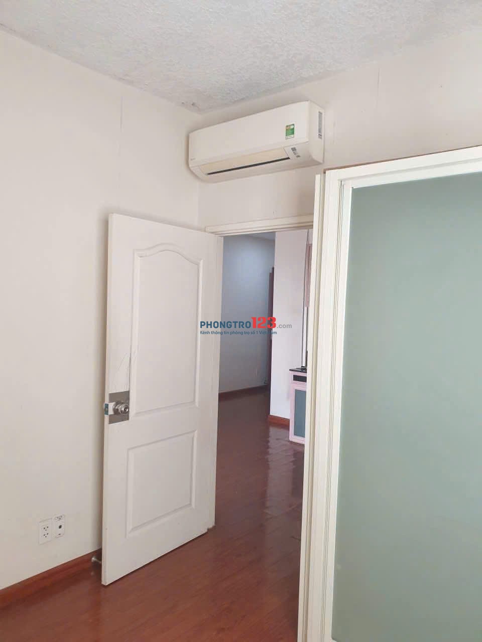 Chung cư Miếu Nổi, Vũ Huy Tấn, BT:3p ngủ, 13,5tr/th, full NT, nhà mới