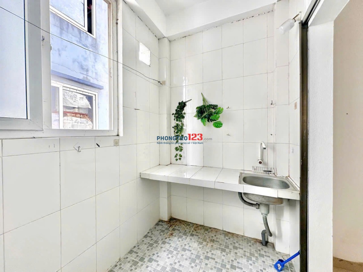 Phòng 1 ngủ 1 bếp to thoáng 319 Trần Cung