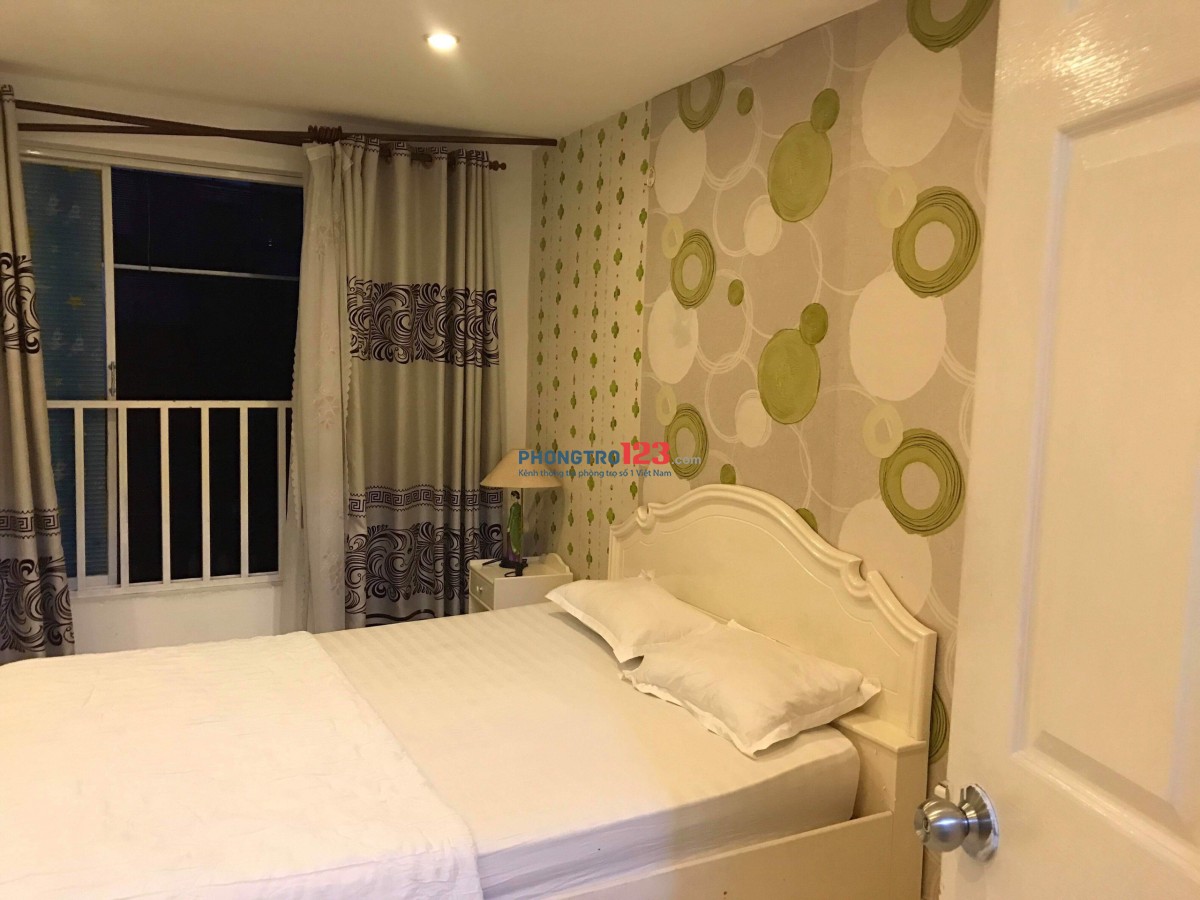 Phòng đầy đủ tiện nghi gần cầu Thị Nghè. Có ban công. Miễn phí wifi. Khu yên tĩnh. Giờ giấc tự do