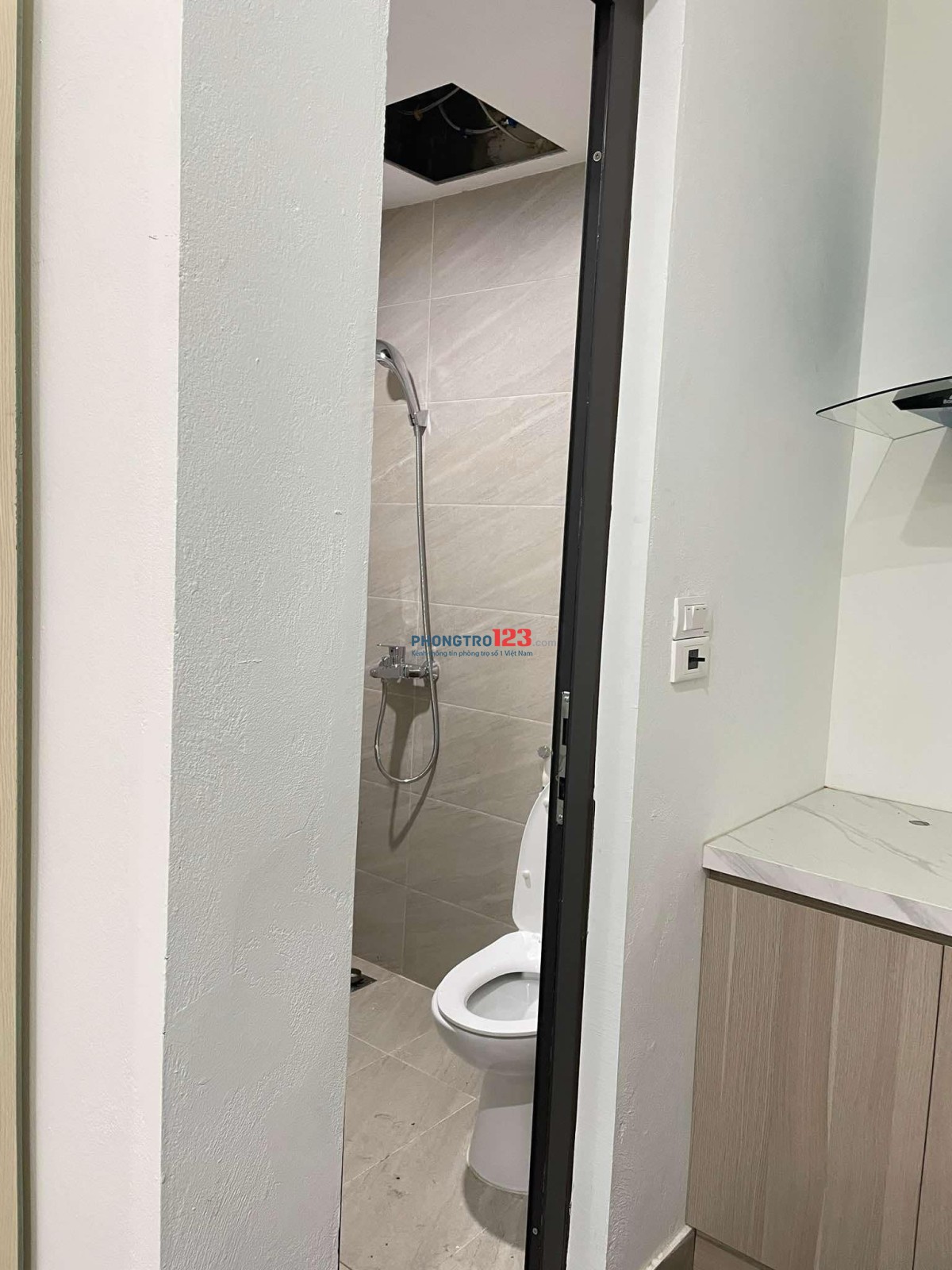 PHÒNG FULL ĐỒ BAN CÔNG THOÁNG VỊ TRÍ ĐẸP NGAY TRUNG TÂM TRẦN CUNG - HOÀNG QUỐC VIỆT