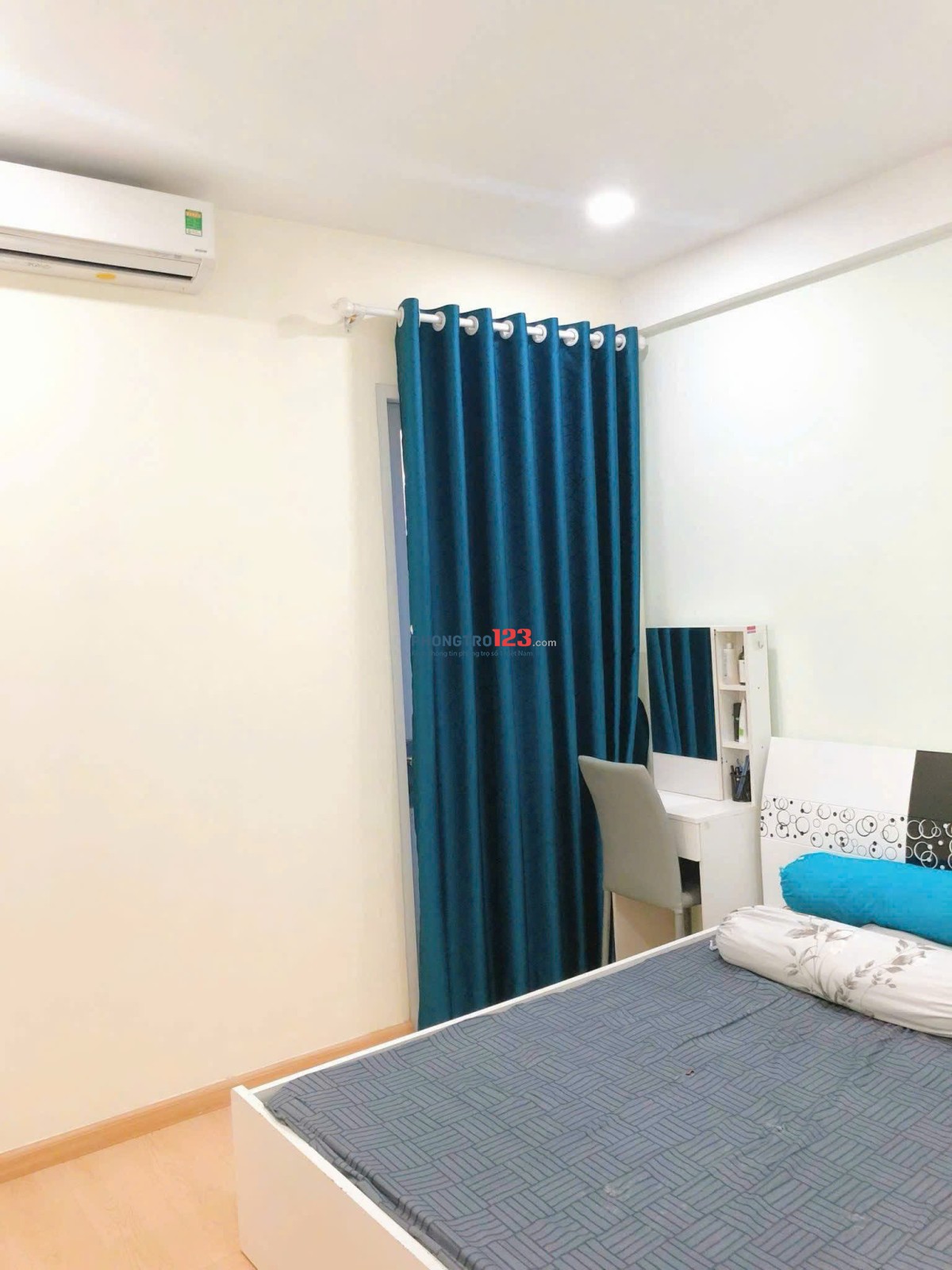 Căn hộ mới sơn, 74m2, 2PN, 2WC, giá 9tr5/th, Carillon 2, Trịnh Đình Thảo, TP.