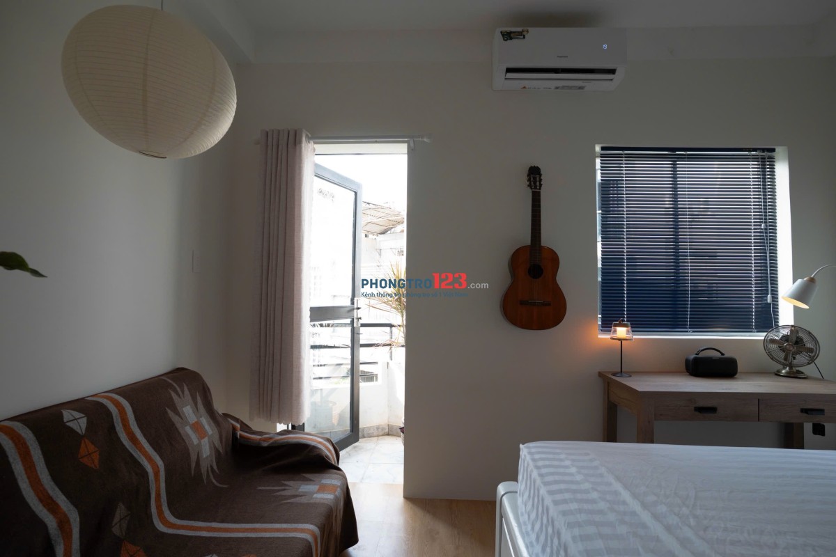 CHO THUÊ CĂN HỘ Q4 FULL NỘI THẤT BAN CÔNG CỬA SỔ THOÁNG THUẬN TIỆN QUA Q1 Q7 XUNG YÊN TĨNH ĐƯỜNG OTO