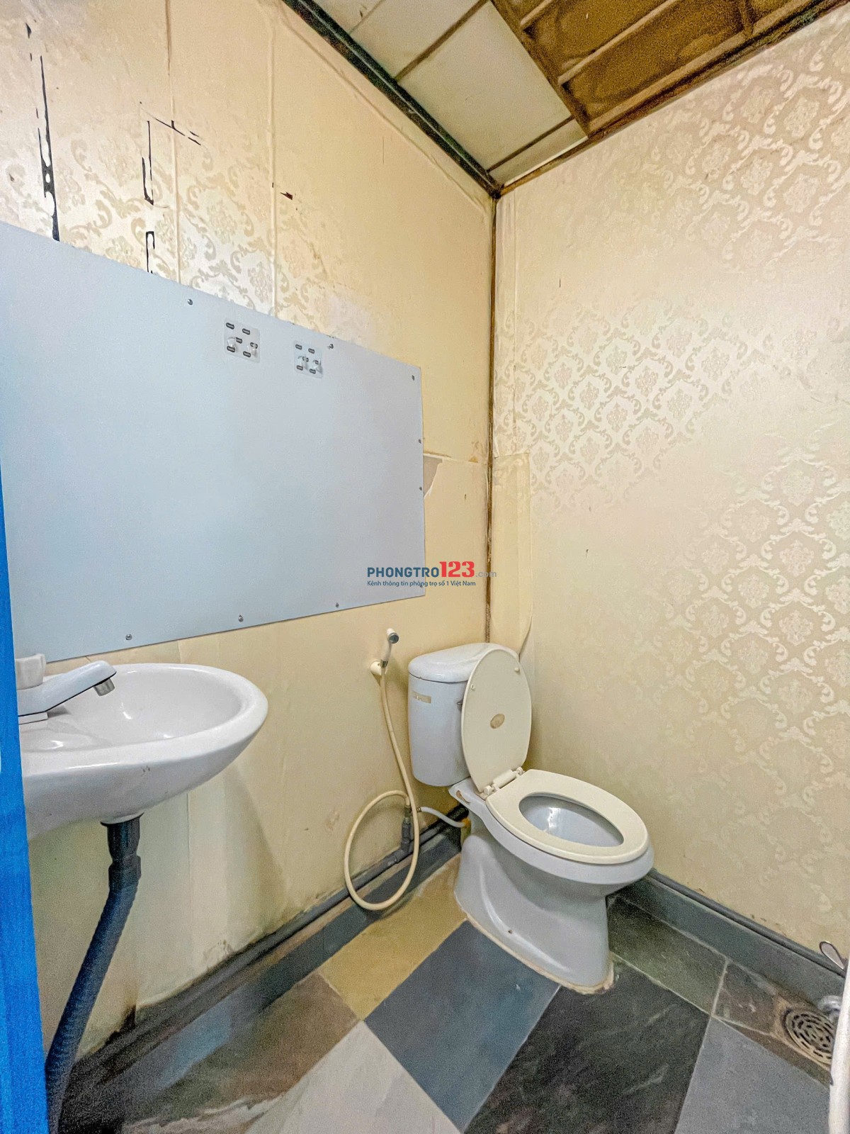 Phòng Ban Công Có Thể Dọn Vào Từ 02/05 dành cho hssv nvvp giá siêu hời