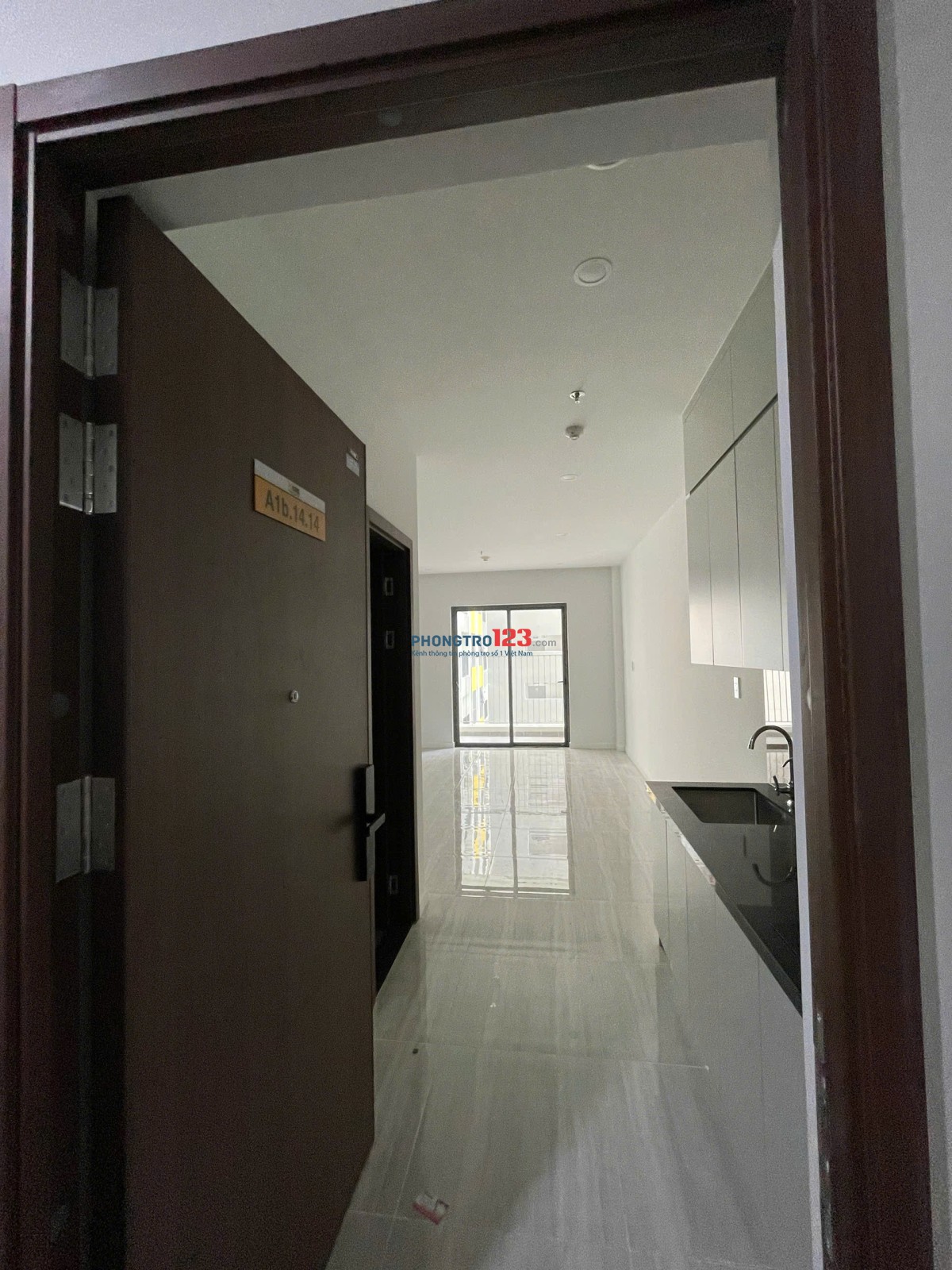 Cho thuê căn Studio Bhome 1 tại Metro Suối Tiên giá chỉ 2tr9/tháng, free phí quản lý