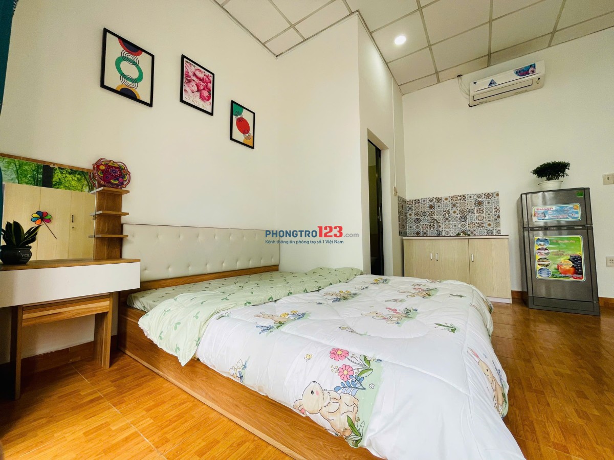 CHỐT GẤP - phòng trọ CÓ BAN CÔNG, FULL NỘI THẤT BÌNH THẠNH - Sát vách Quận 1, Hàng Xanh