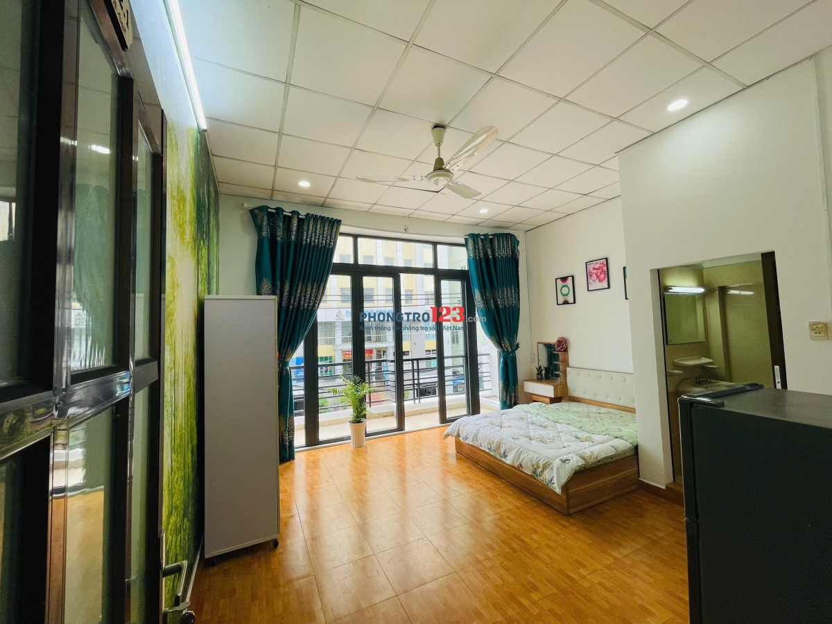 CHỐT GẤP - phòng trọ CÓ BAN CÔNG, FULL NỘI THẤT BÌNH THẠNH - Sát vách Quận 1, Hàng Xanh