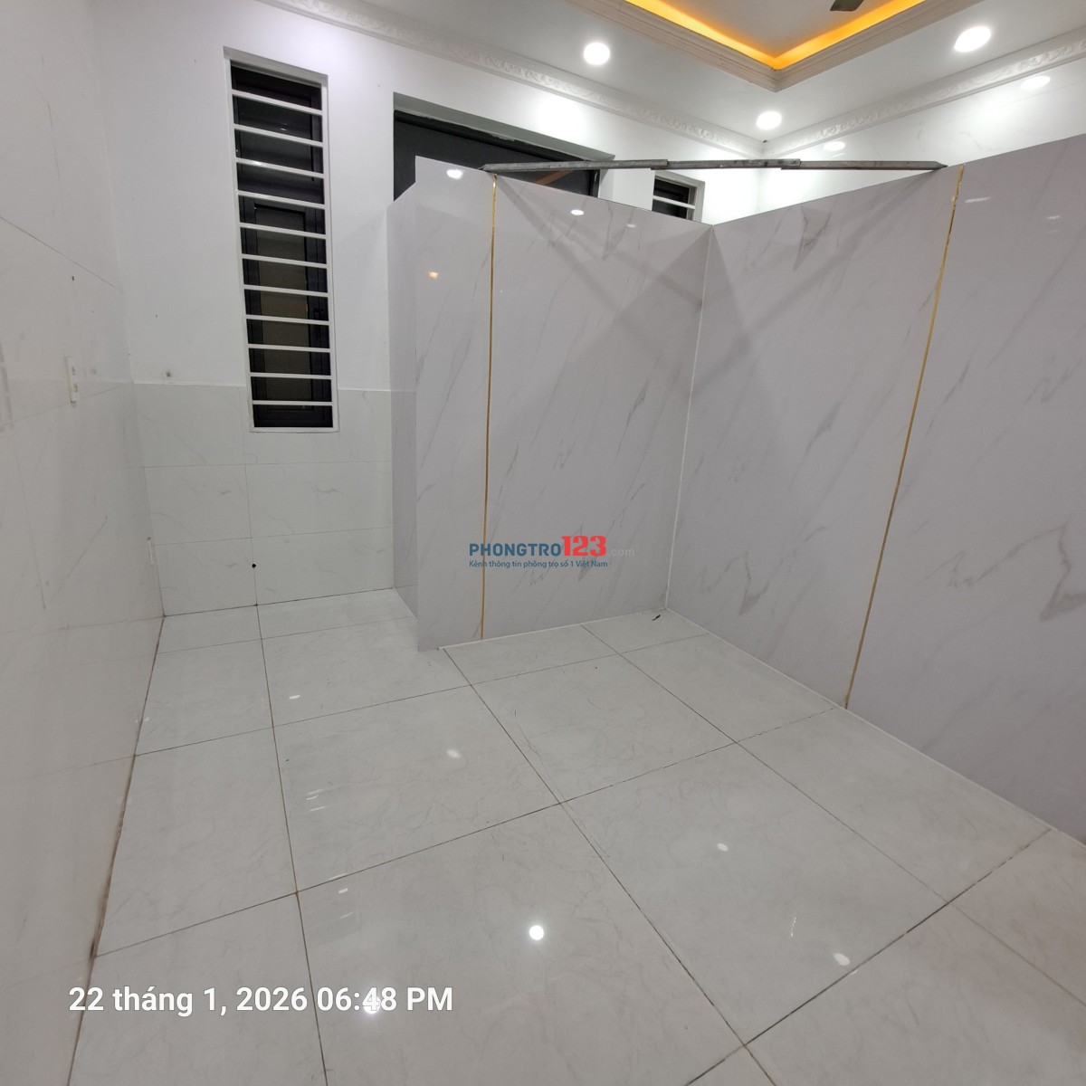 Cho thuê phòng trong nhà mặt tiền 878C đường Hà Huy Giáp đối diện điện máy Xanh