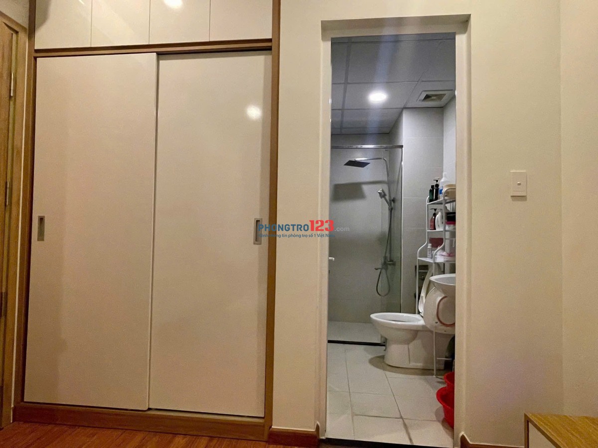Chung cư 312 Lạc Long Quân căn 93m2, 3p ngủ, Nội thất, 14tr/tháng