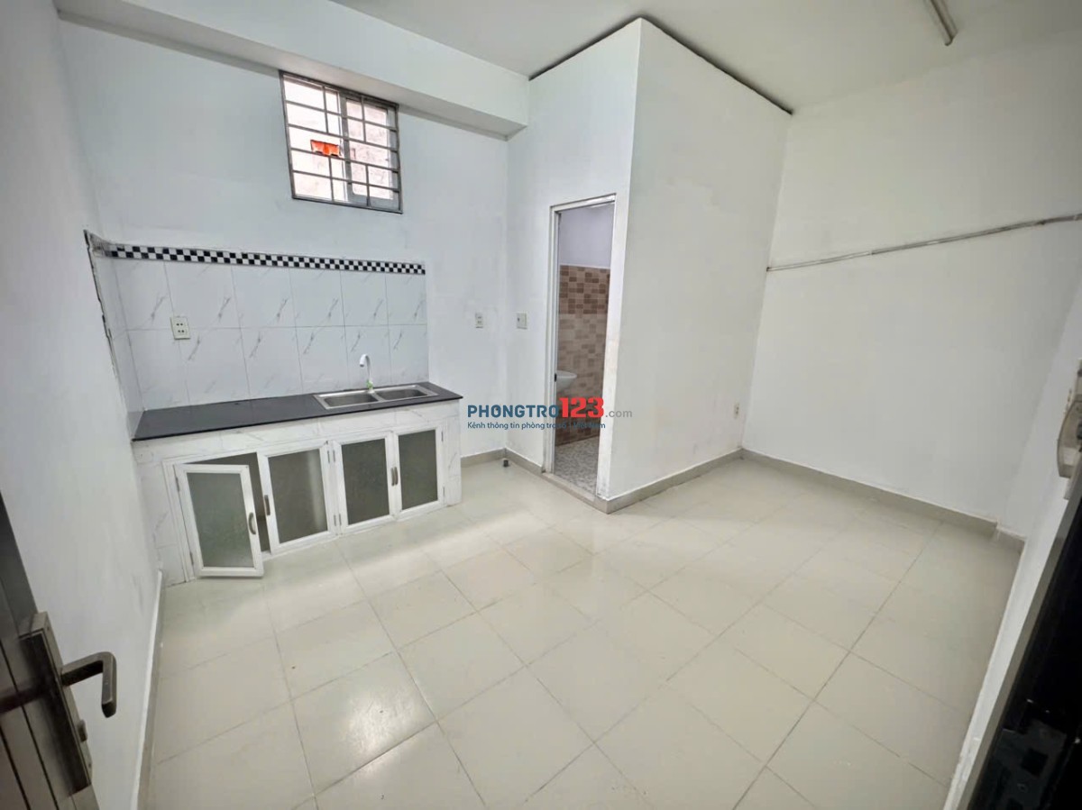 Phòng trọ giá rẻ đường Trường Chinh cầu Tham Lương