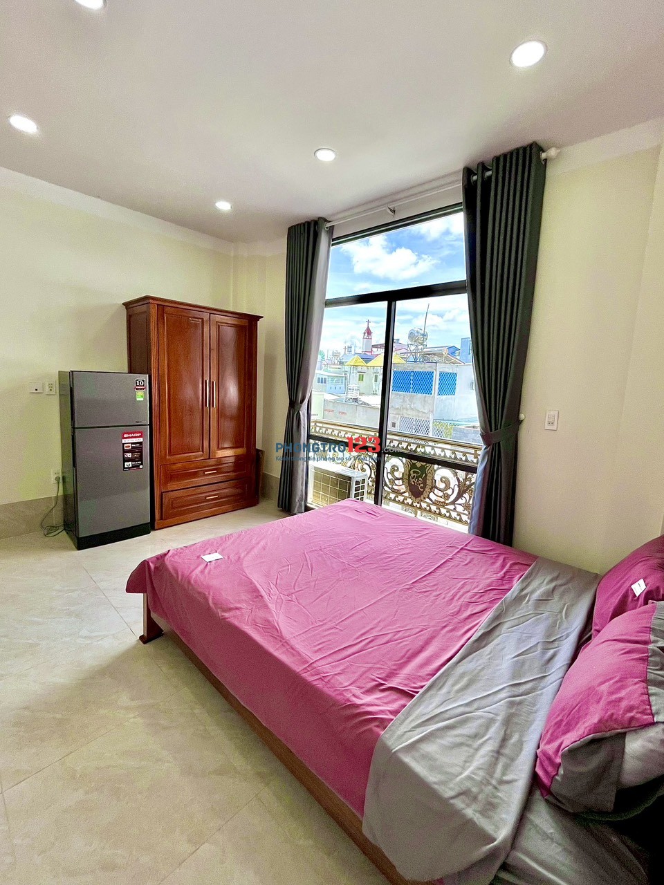 PHÒNG MỚI 25m2 FULL TIỆN NGHI BAN CÔNG TÔ HIỆU