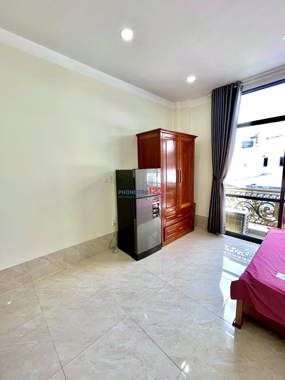 PHÒNG MỚI 25m2 FULL TIỆN NGHI BAN CÔNG TÔ HIỆU