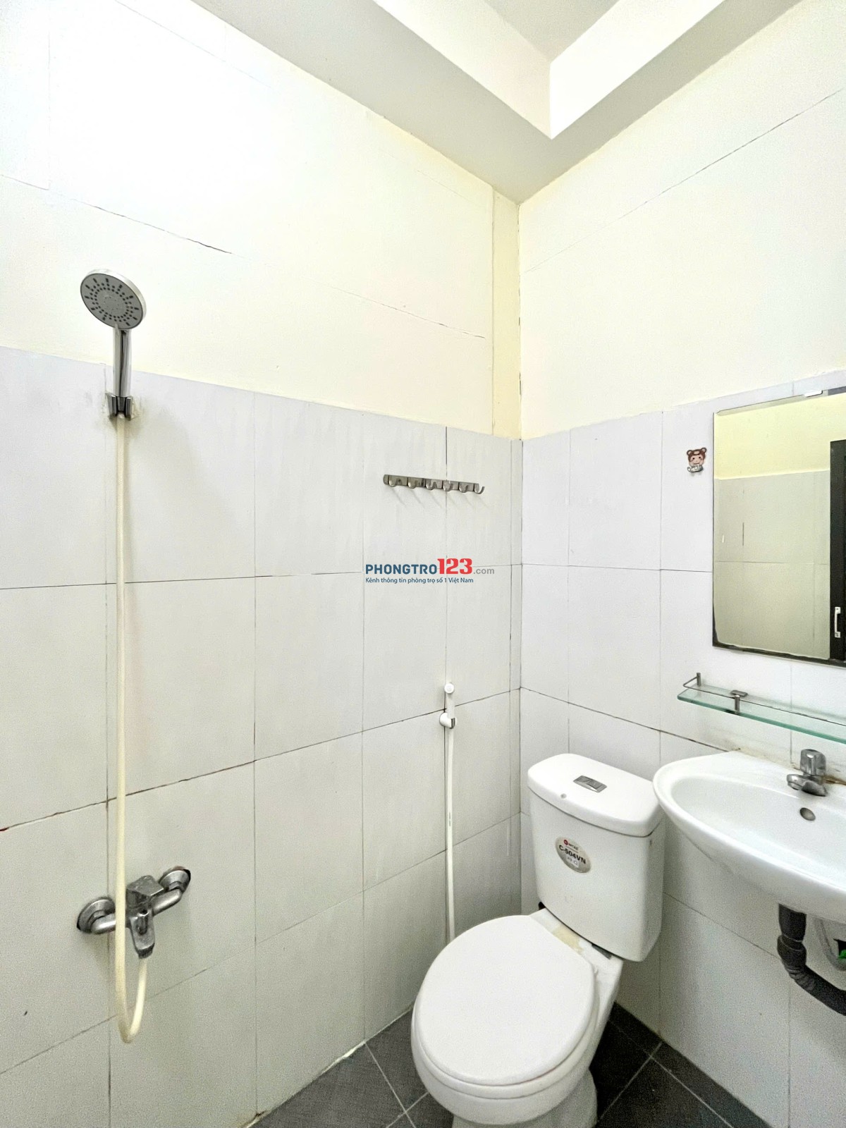 Phòng Cửa Sổ Có Thang Máy gần Công Viên Làng Hoa - IUH 2