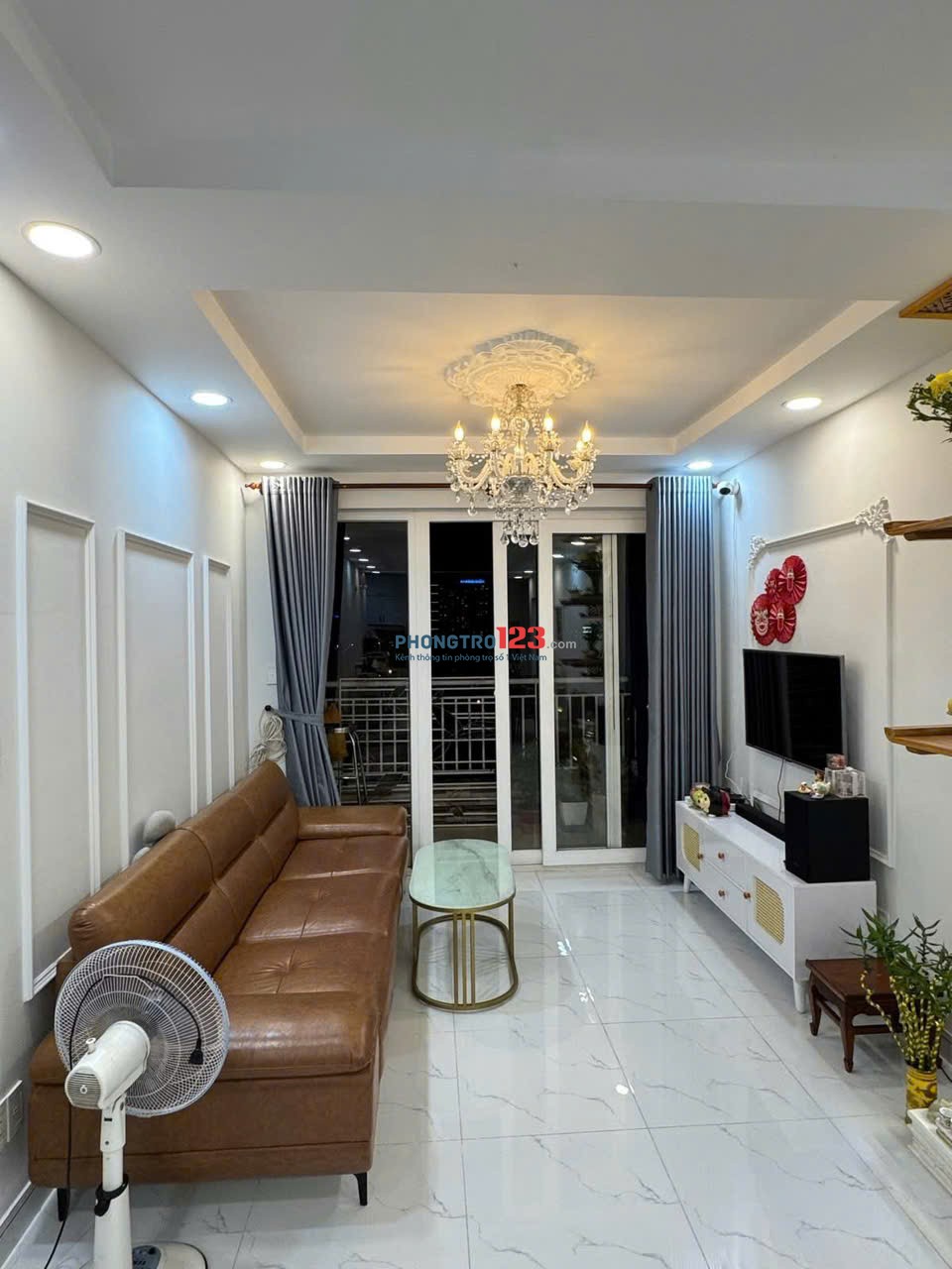 Chung cư Nguyễn Ngọc Phương, BT: 14triệu, 3p ngủ, full nội thất, nhà mới