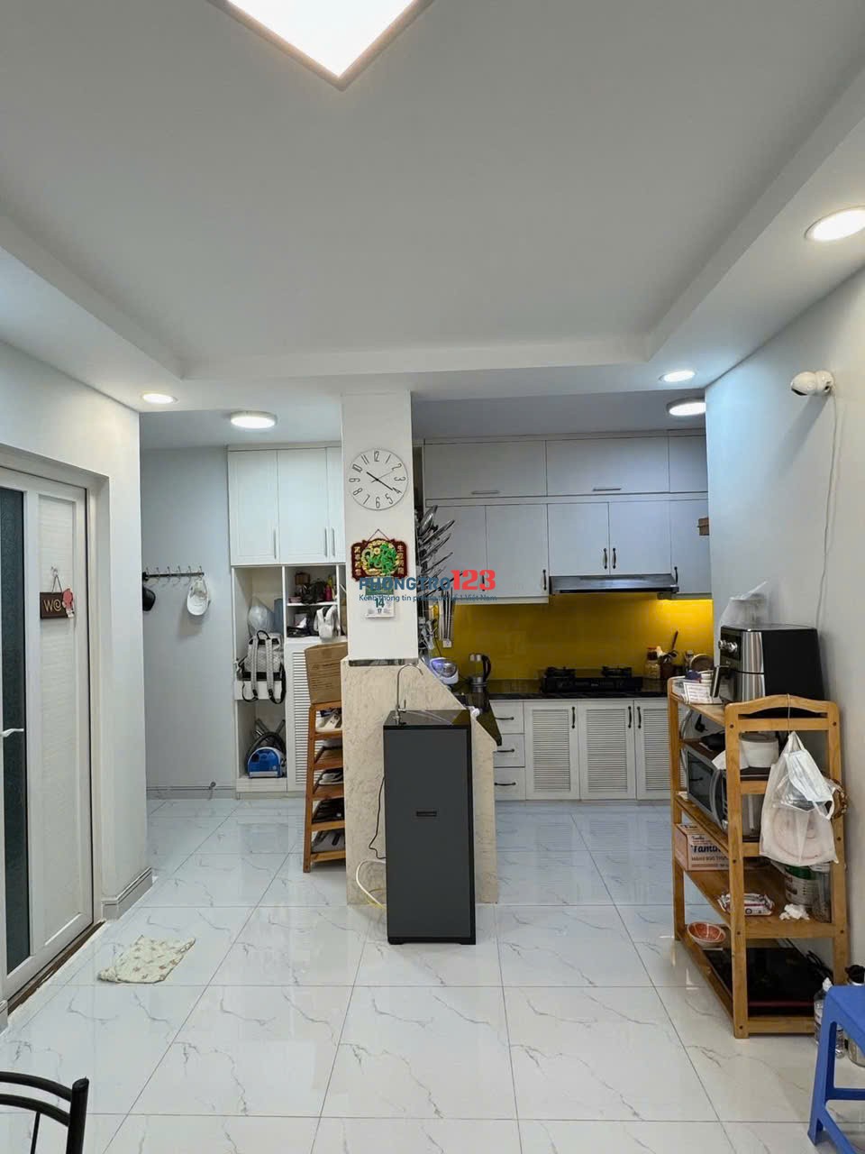 Chung cư Nguyễn Ngọc Phương, BT: 14triệu, 3p ngủ, full nội thất, nhà mới