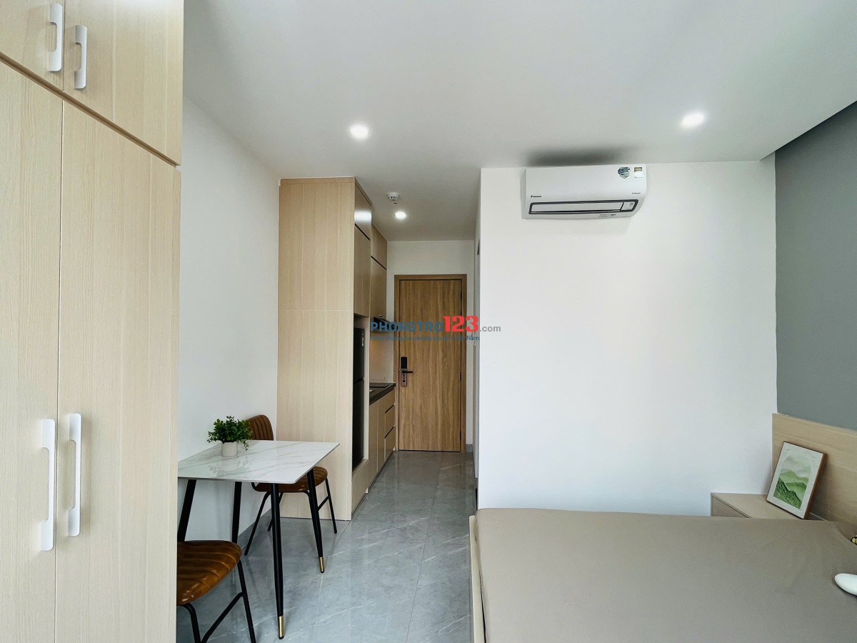 Cho thuê studio ban công quận 7 full nt mới 100% gần trường Rmit , tôn đức thắng , LOTTE