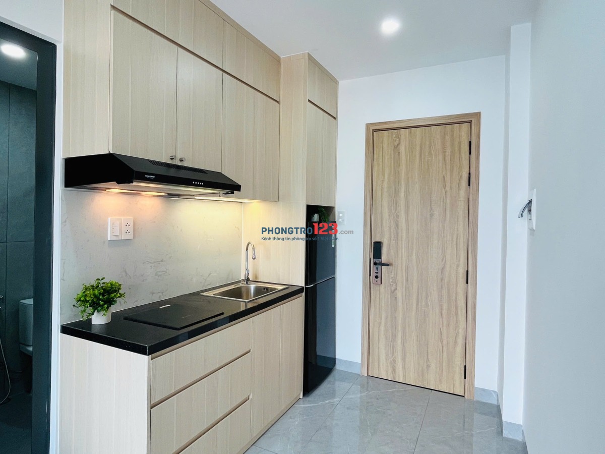 Cho thuê studio ban công quận 7 full nt mới 100% gần trường Rmit , tôn đức thắng , LOTTE