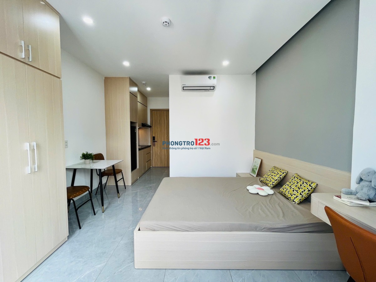 Cho thuê studio ban công quận 7 full nt mới 100% gần trường Rmit , tôn đức thắng , LOTTE