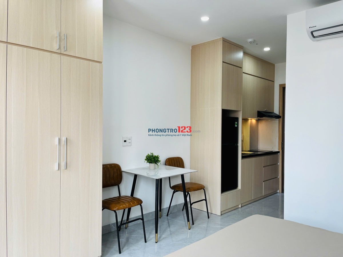 Cho thuê studio ban công quận 7 full nt mới 100% gần trường Rmit , tôn đức thắng , LOTTE