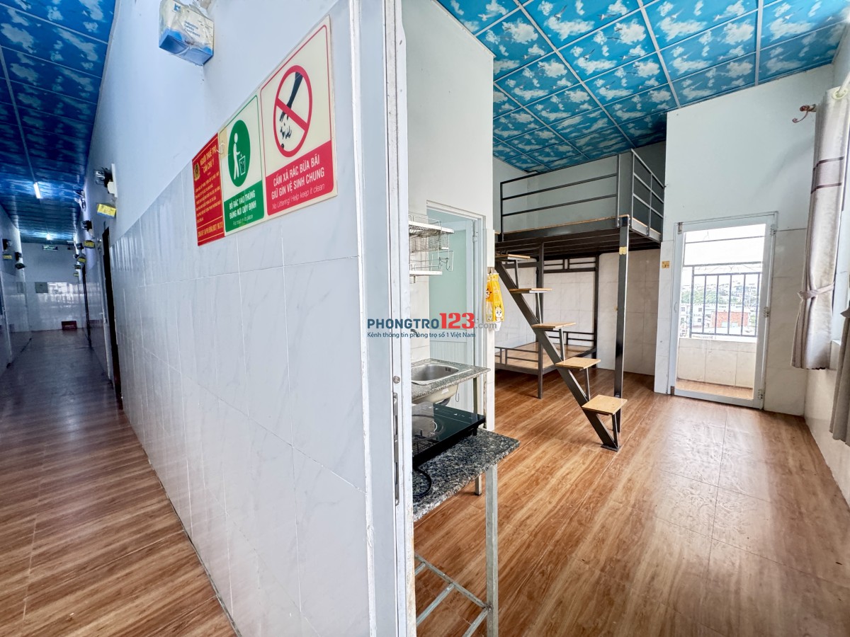 CHÍNH CHỦ CHO THUÊ PHÒNG BAN CÔNG THOÁNG SÁT ĐH NGUYỄN TẤT THÀNH ĐI BỘ