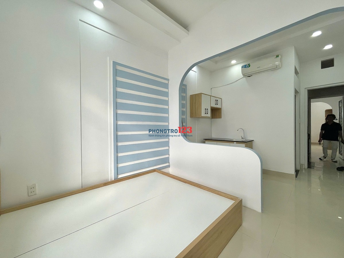 Khai Trương Phòng Mới, Tách Bếp, Siêu Thoáng p25, Bình Thạnh gần Ngã Tư Hàng Xanh giá chỉ 5.5tr
