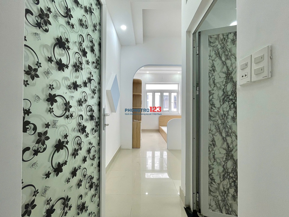Khai Trương Phòng Mới, Tách Bếp, Siêu Thoáng p25, Bình Thạnh gần Ngã Tư Hàng Xanh giá chỉ 5.5tr