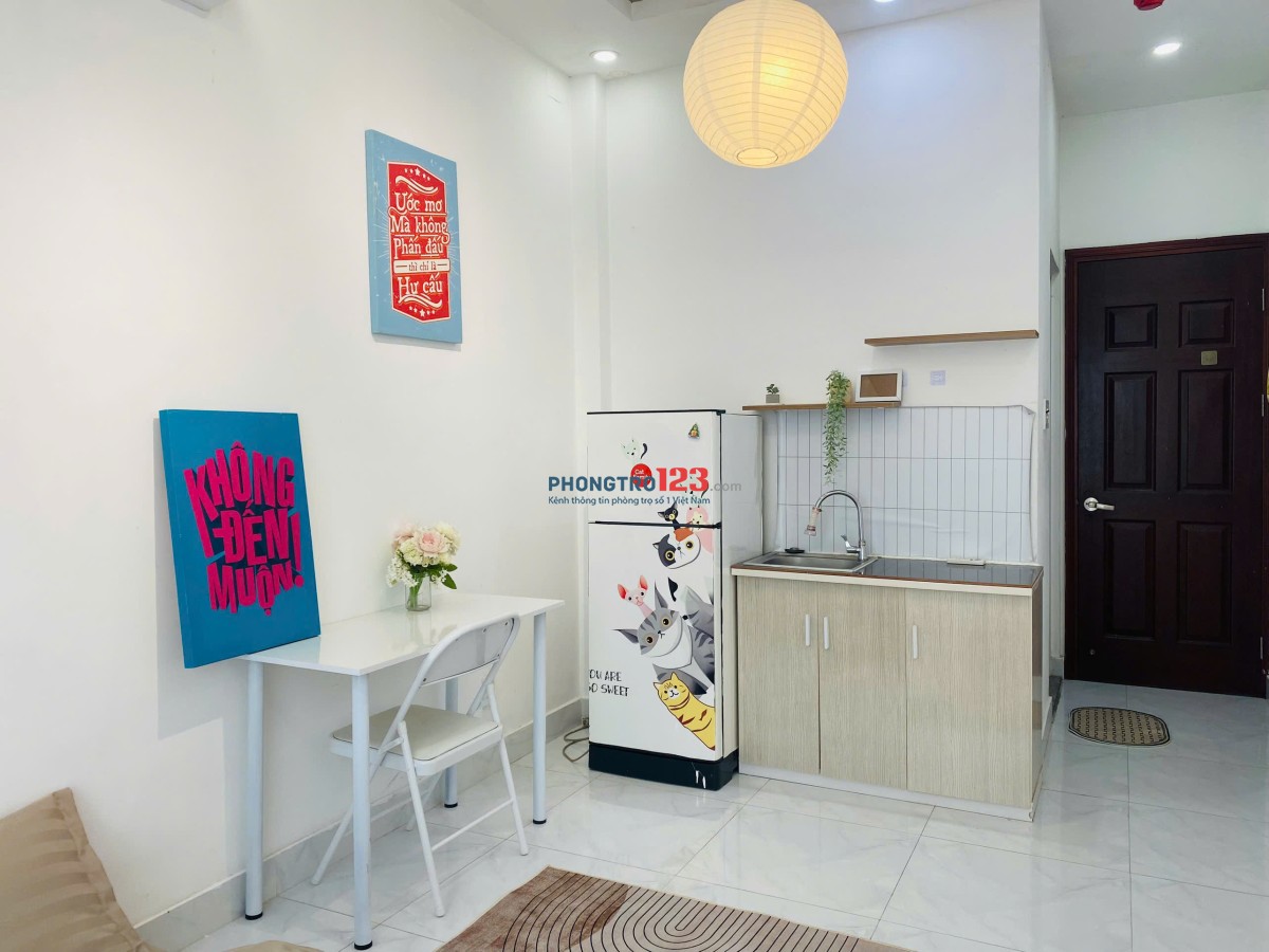 Studio Trần Hưng Đạo 50m ra cầu Nguyễn Văn Cừ -cửa sổ to thoáng -nội thất đầy đủ như hình - 2 xe